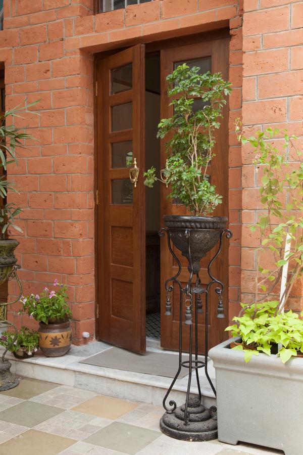 The Ivy House Bed and Breakfast Calcutta Exteriör bild